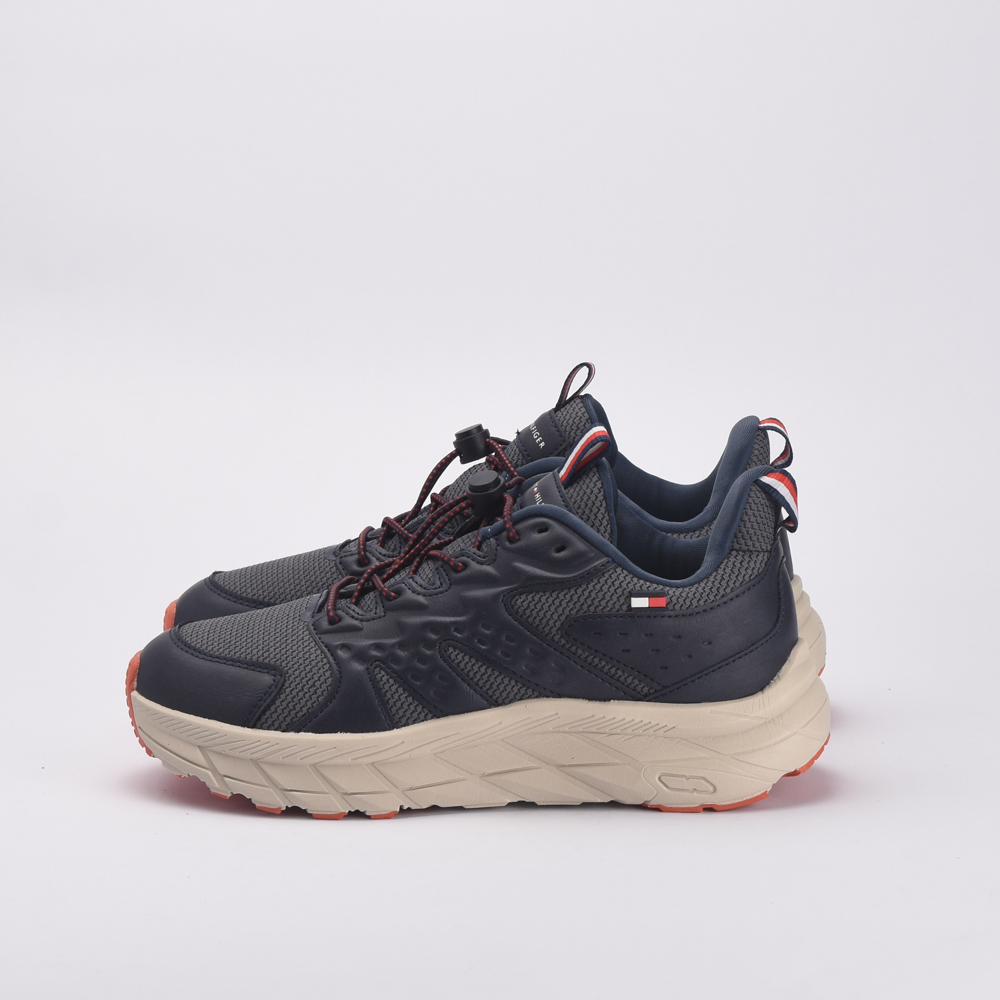 Sneakers With Chunky Sole