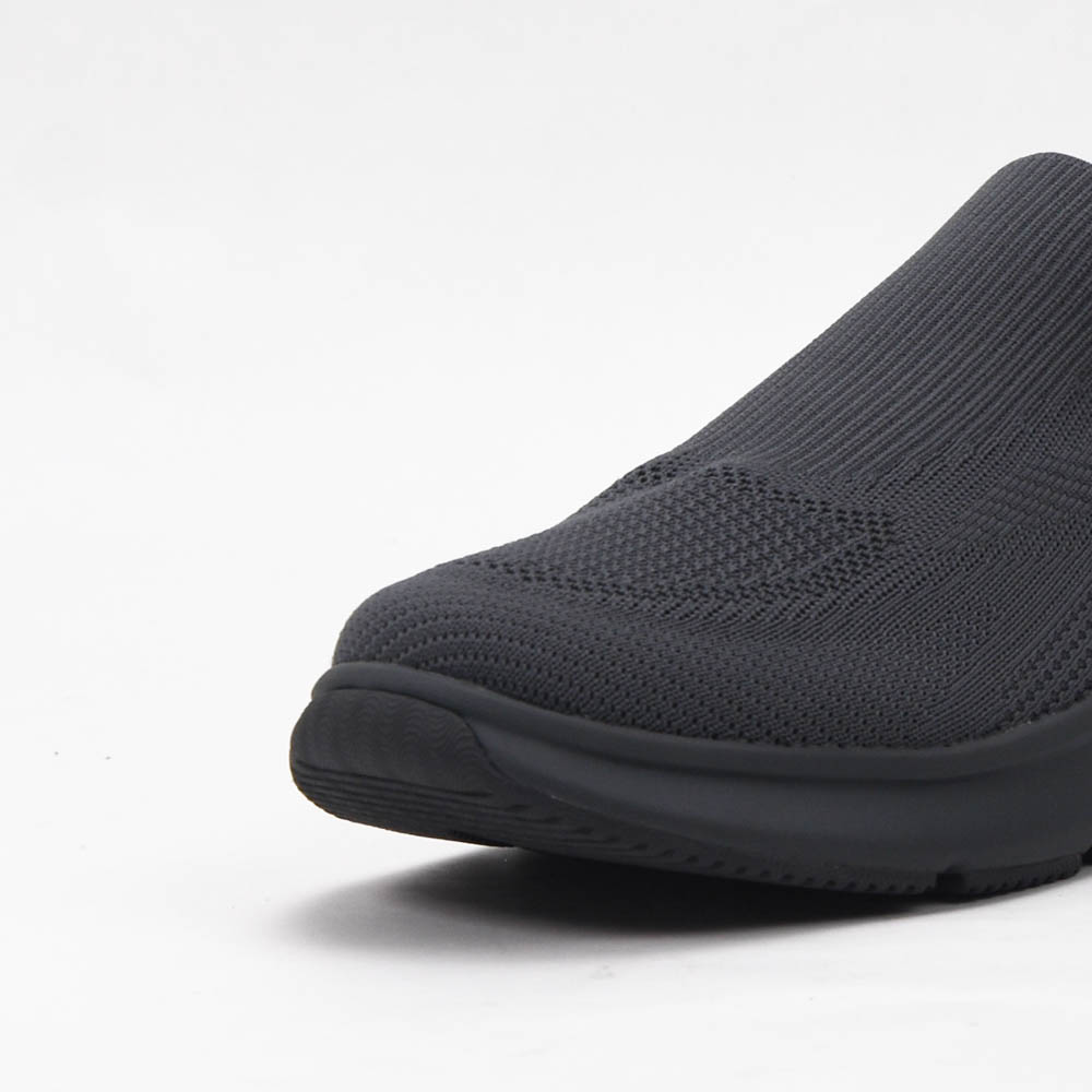 Taichi Slip On