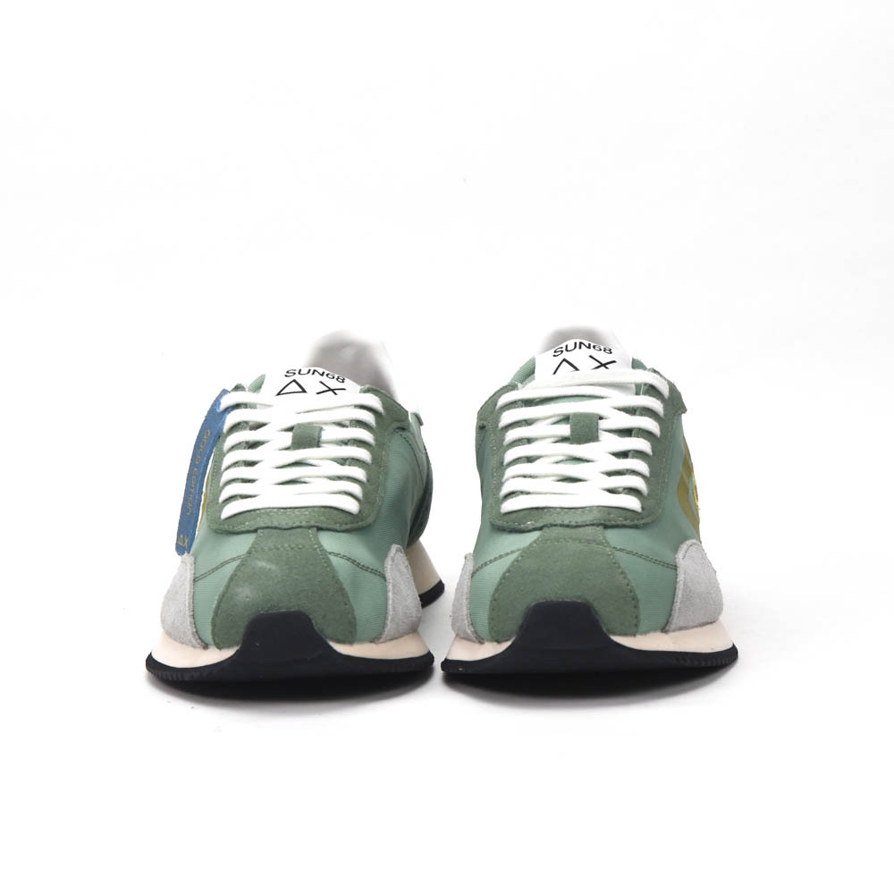 EASY RUNNER